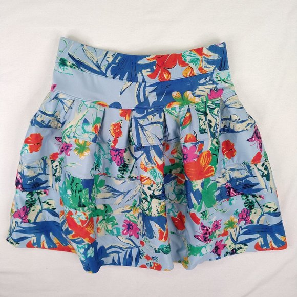 TBag Los Angeles Dresses & Skirts - TBag Los Angeles Tropical print Skirt SO CUTE!